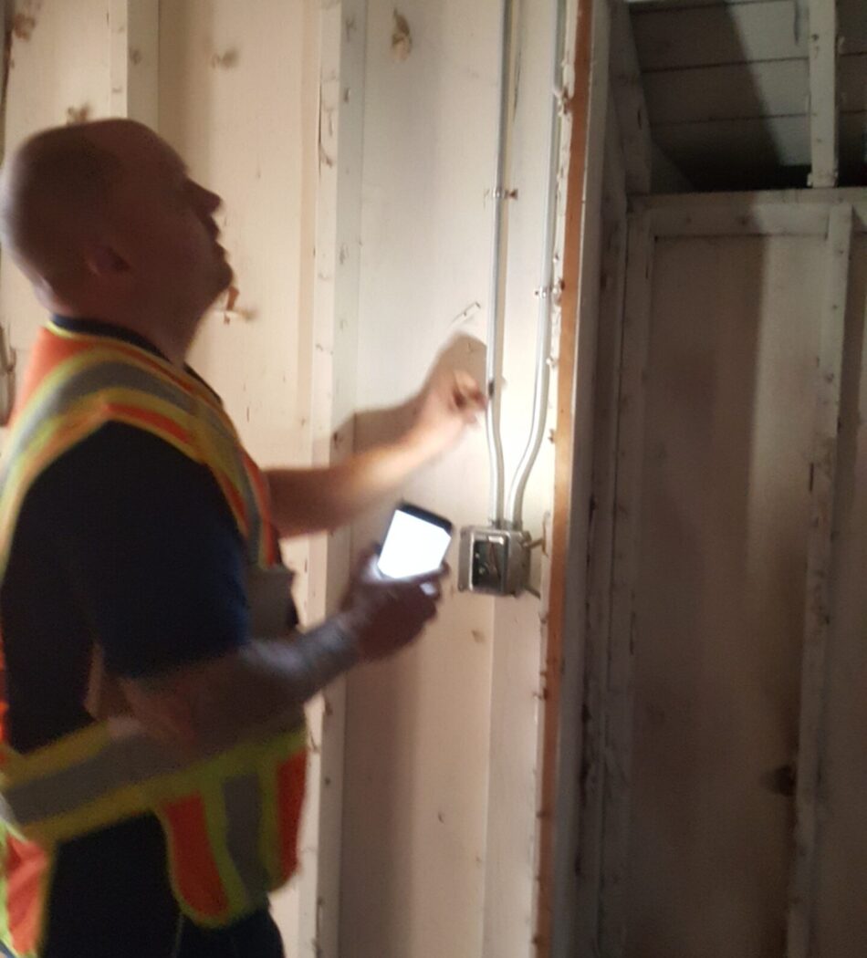 Eletrical inspector 1837 N Mobile 01c