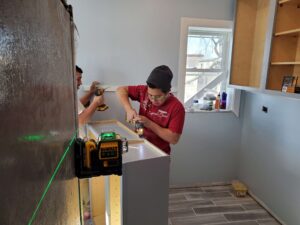 install cabents finish carpentry