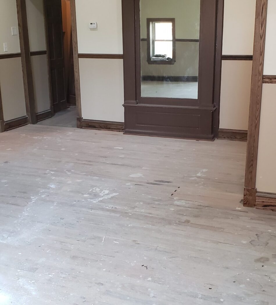 Refinishing woodfloors16