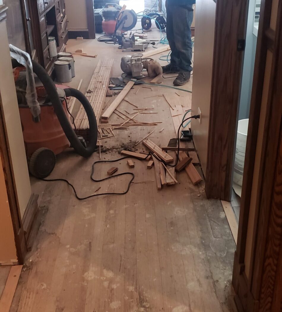 Refinishing woodfloors19