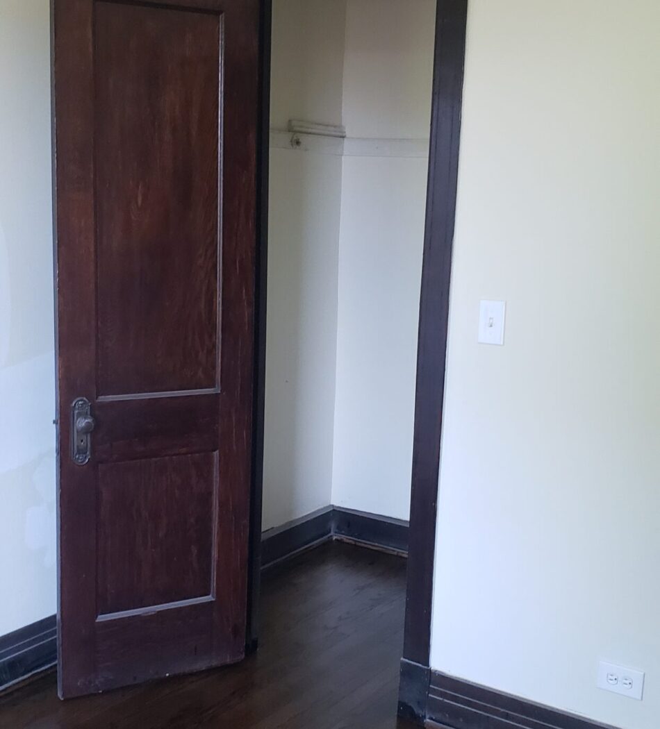 Refinishing woodfloors20