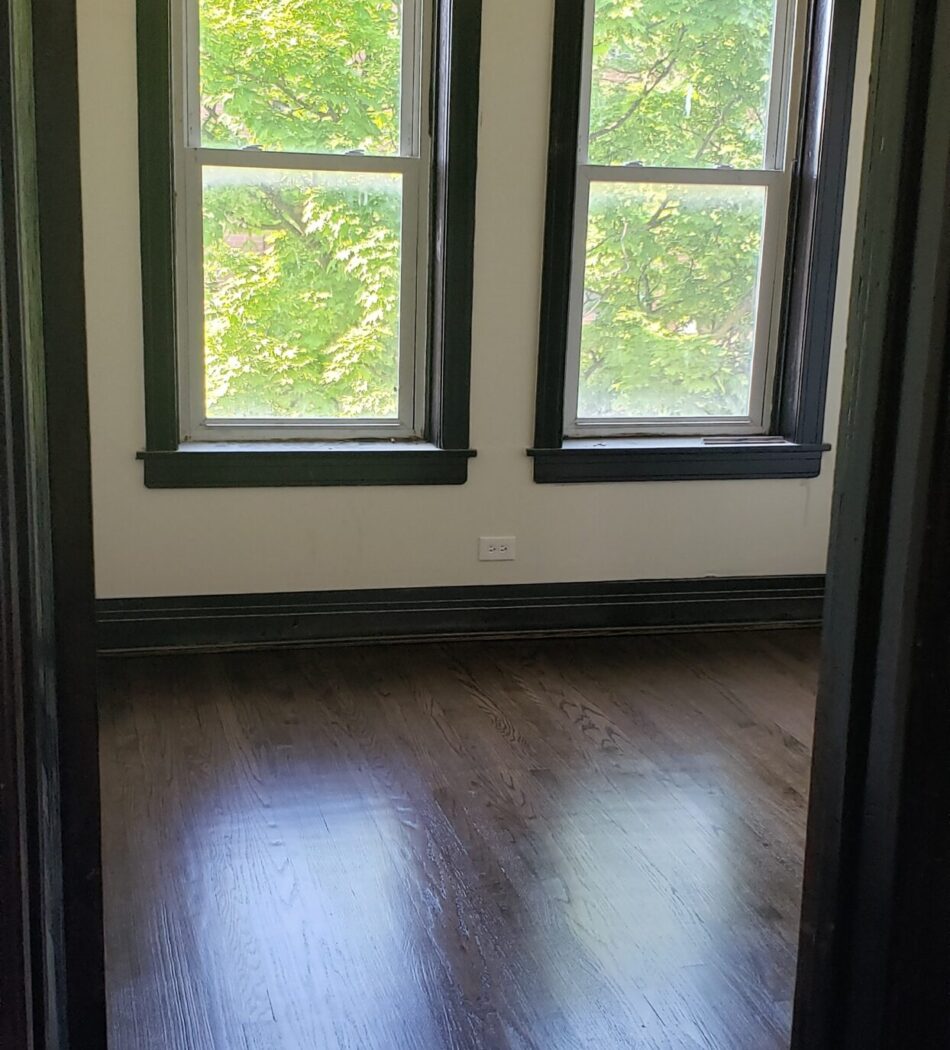 Refinishing woodfloors22
