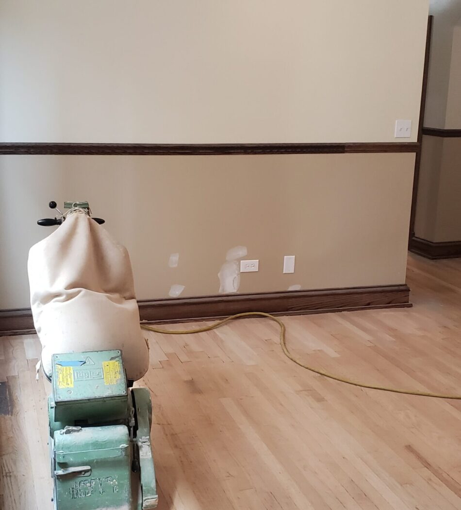 Refinishing woodfloors5