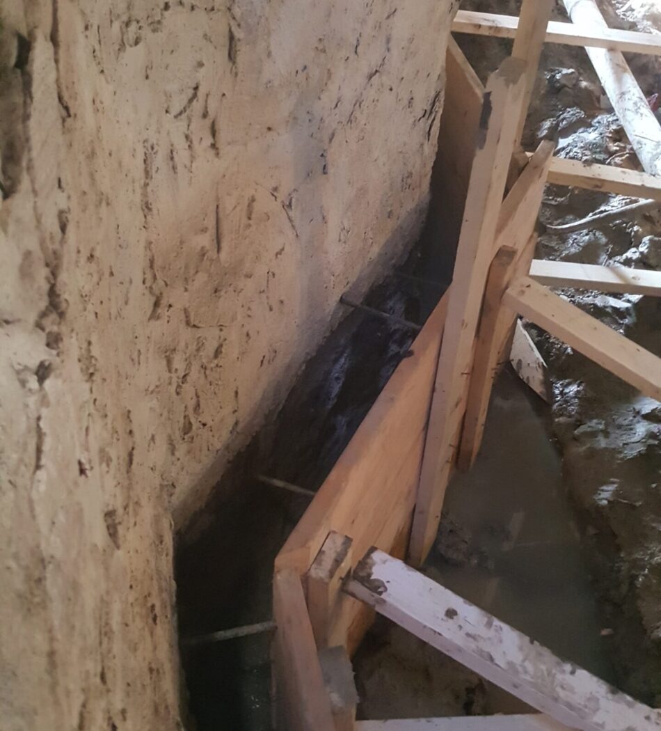 Retaining wall installation